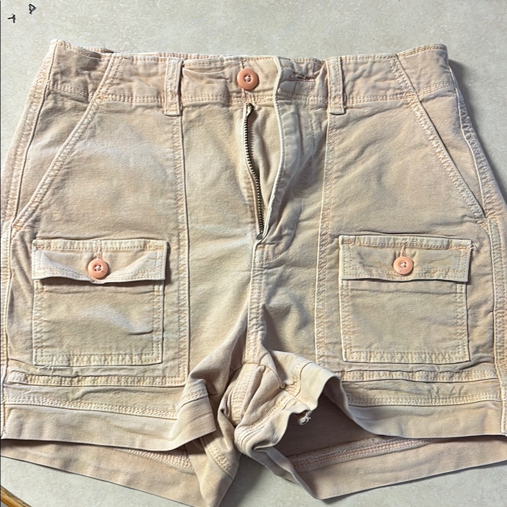 American eagle women’s shorts light pink